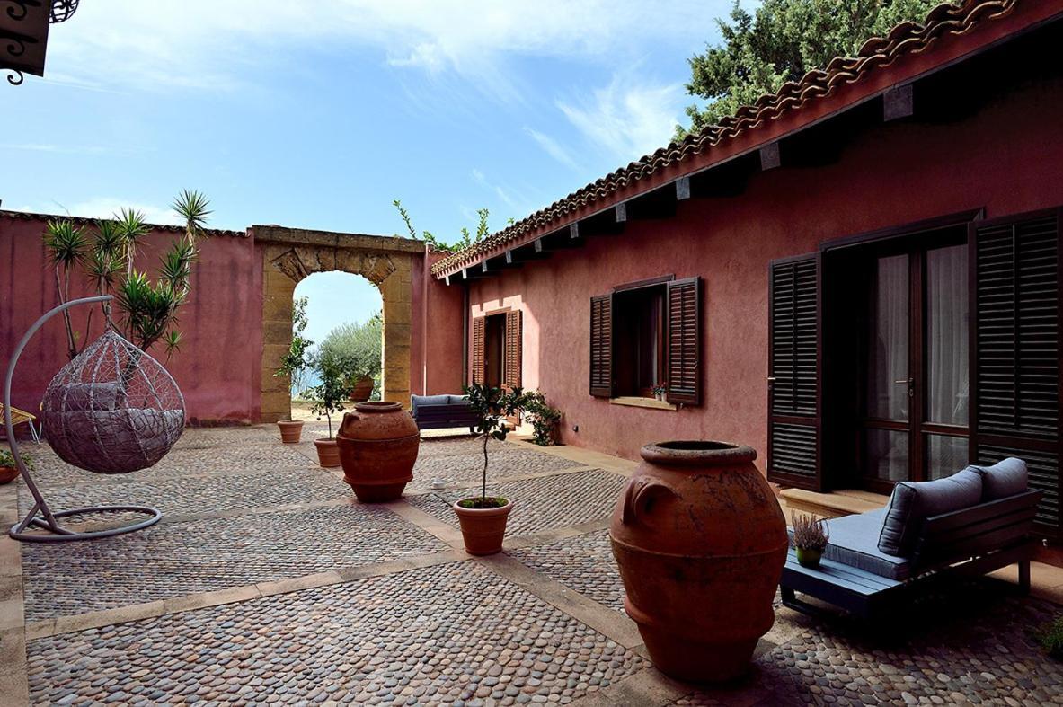 Casa Realia 3*