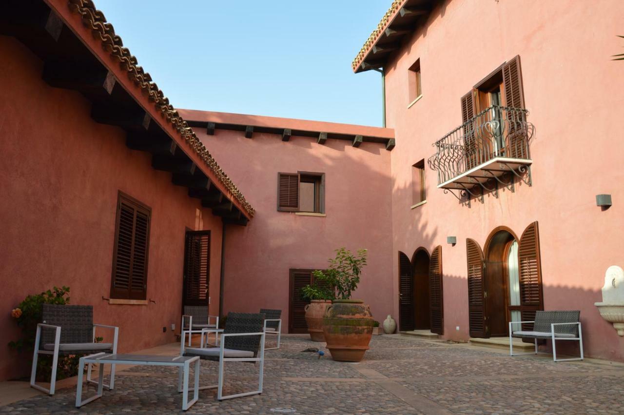 Casa Realia 3*